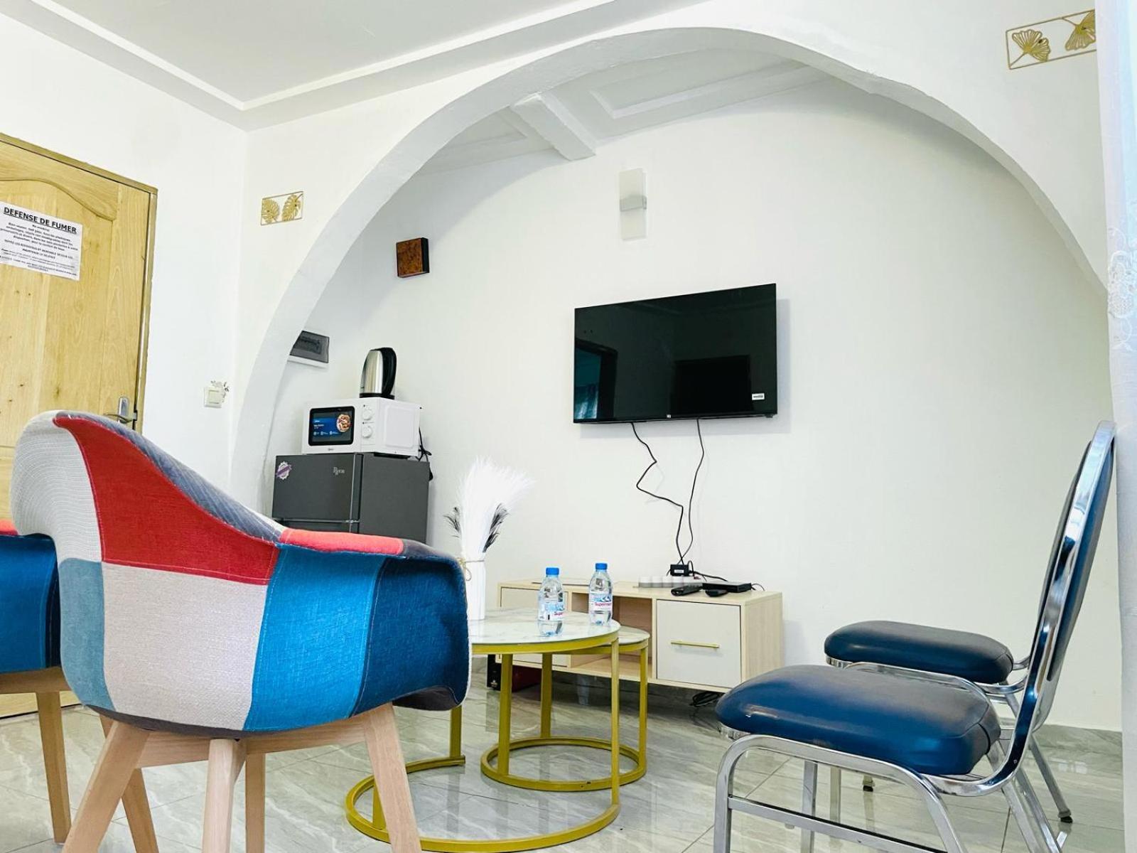 Naiveli-Palm Appartement Meuble Sobre Et Chic Дуала Екстериор снимка