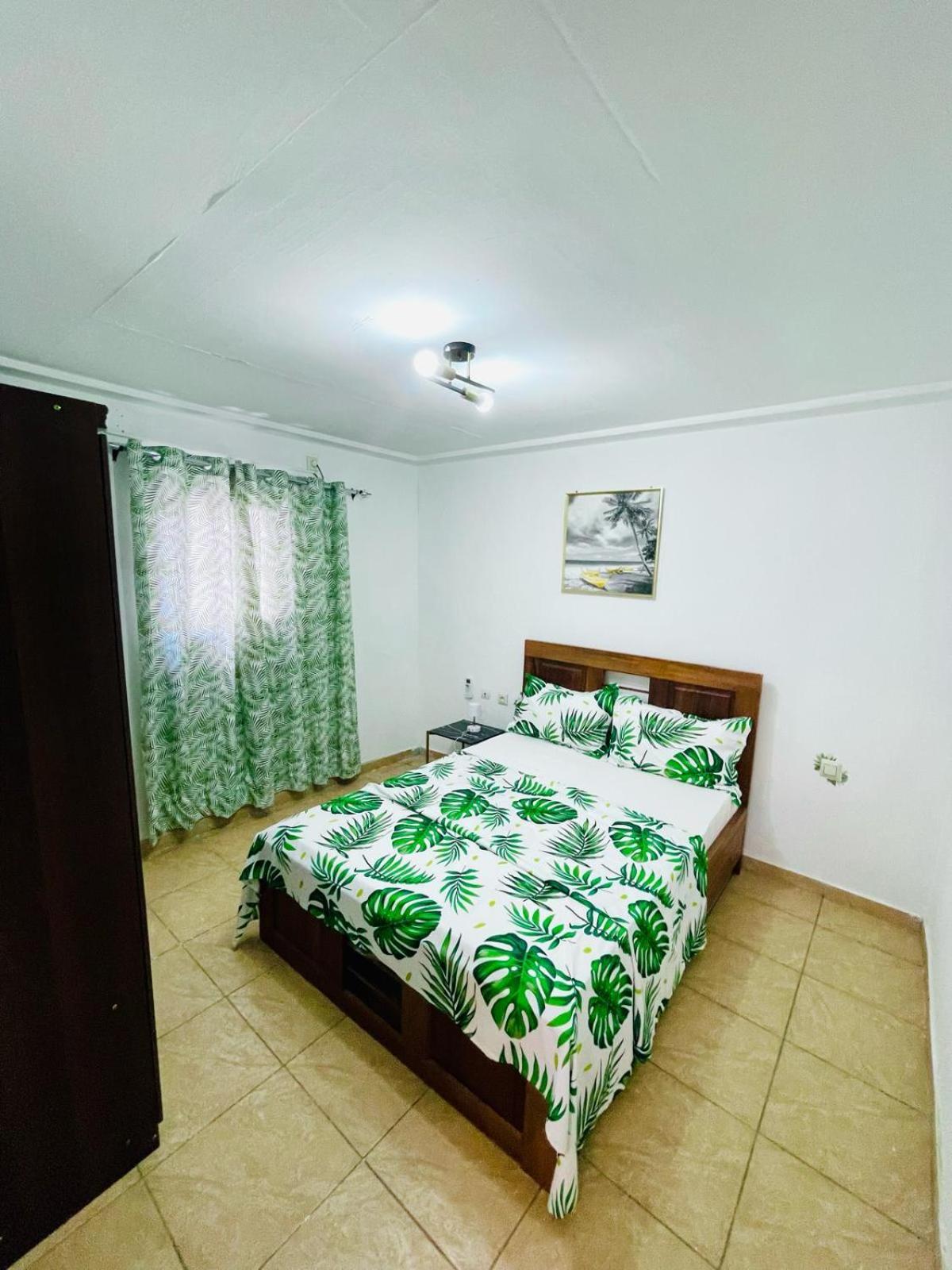 Naiveli-Palm Appartement Meuble Sobre Et Chic Дуала Екстериор снимка